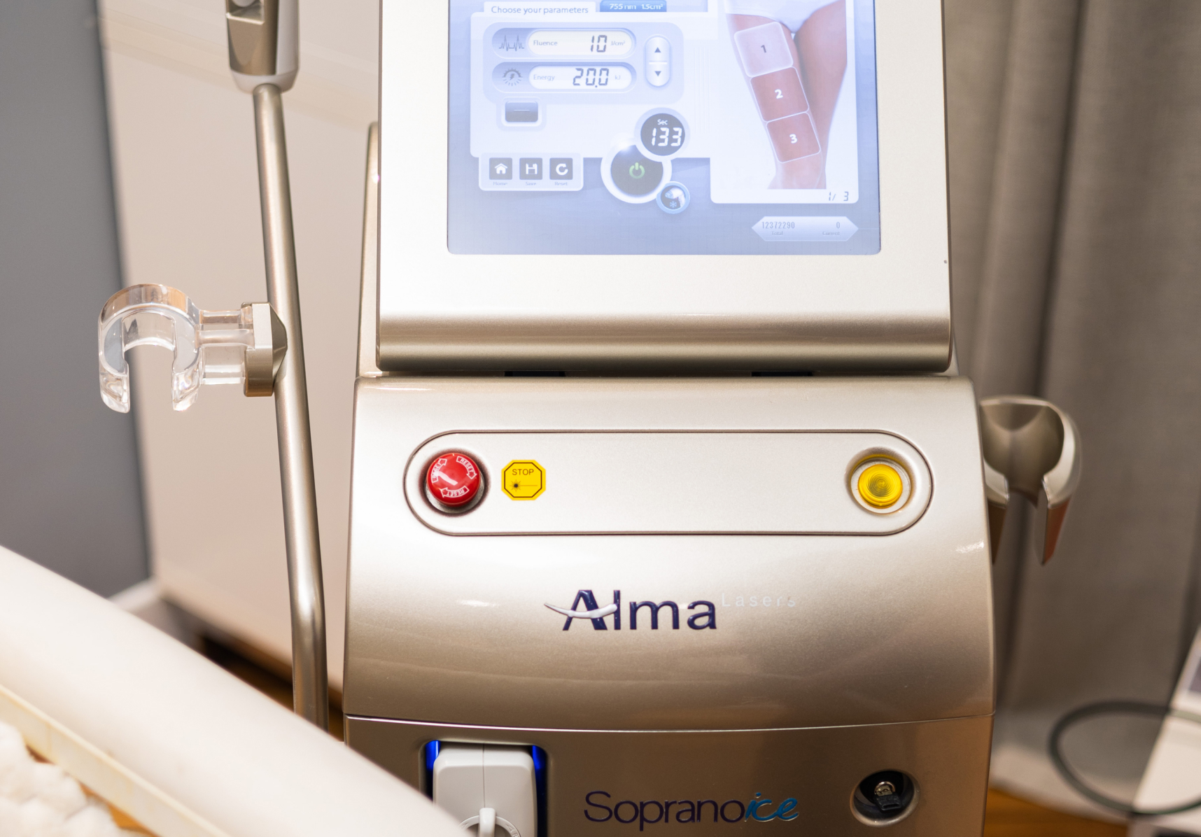 Pilosité excessive : épilation définitive au laser | Dr Kathleen Scemama | Paris 12