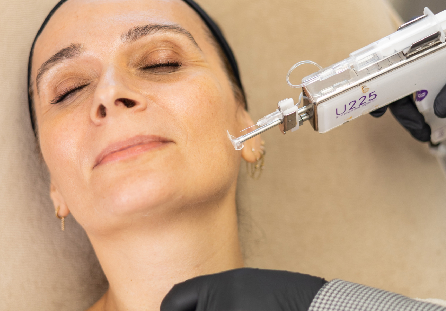 Mésolift : injection de Skinbooster | Paris | Dr Kathleen Scemama