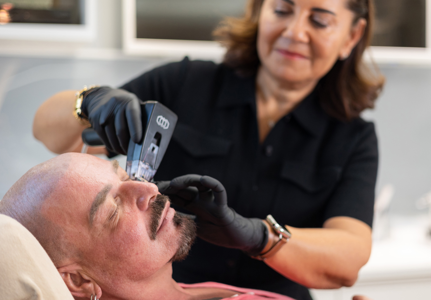 Profiloplastie médicale : harmoniser le visage | Paris | Dr Kathleen Scemama