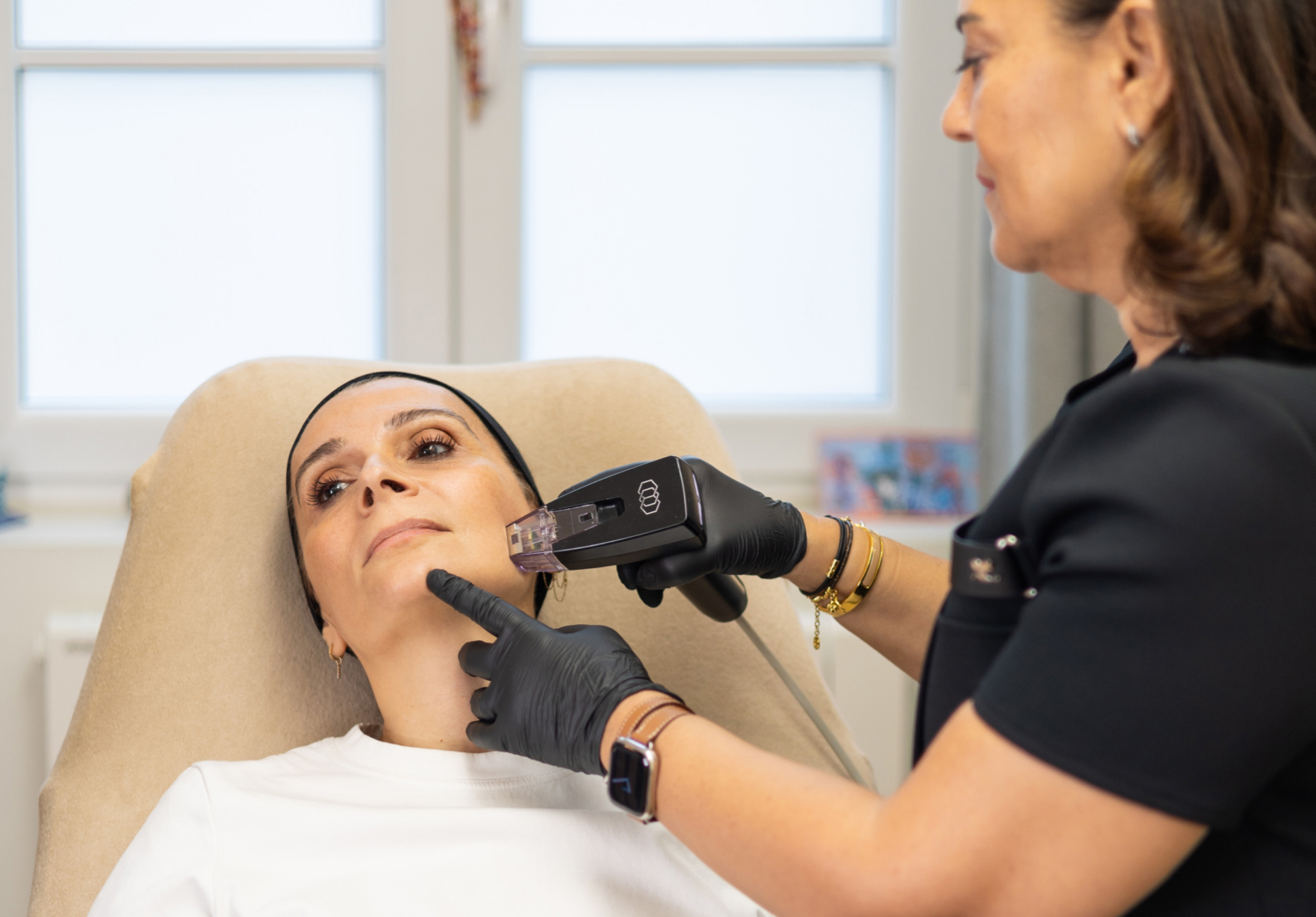 Profiloplastie médicale : harmoniser le visage | Paris | Dr Kathleen Scemama